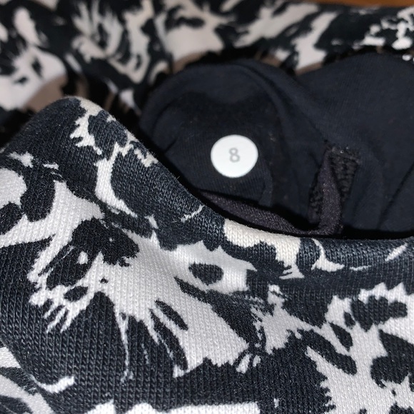 🌟HP🌟VEUC Lululemon Cozy Cuddle Up Jacket Fleur Sombre White & Black - size 8 - Picture 13 of 17